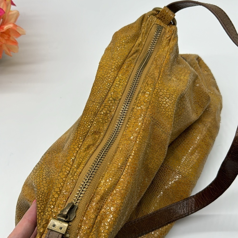 Hobo International Gold Yellow Hobo Bag Snakeskin Pattern with Leather Handle - Picture 10 of 16